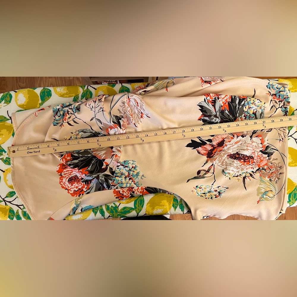 Beautiful Floral Twist-Front Blouse - Picture 4 of 5